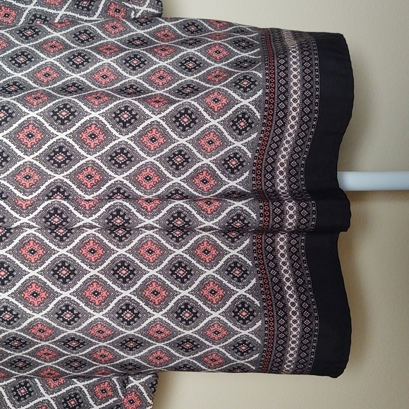 Ann Taylor Woman's Blouse - Picture 3 of 6